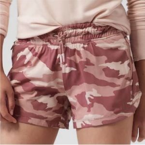 NWT ATHLETA GIRL All Play 3” Short